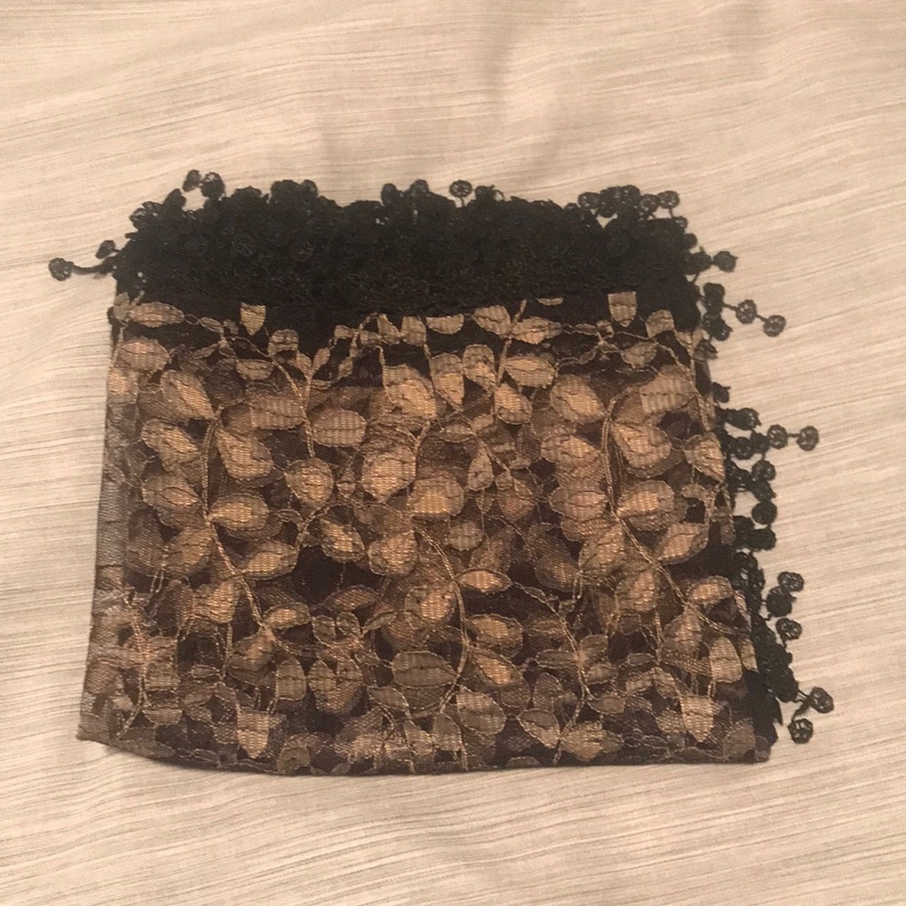 Lace black and gold scarf
